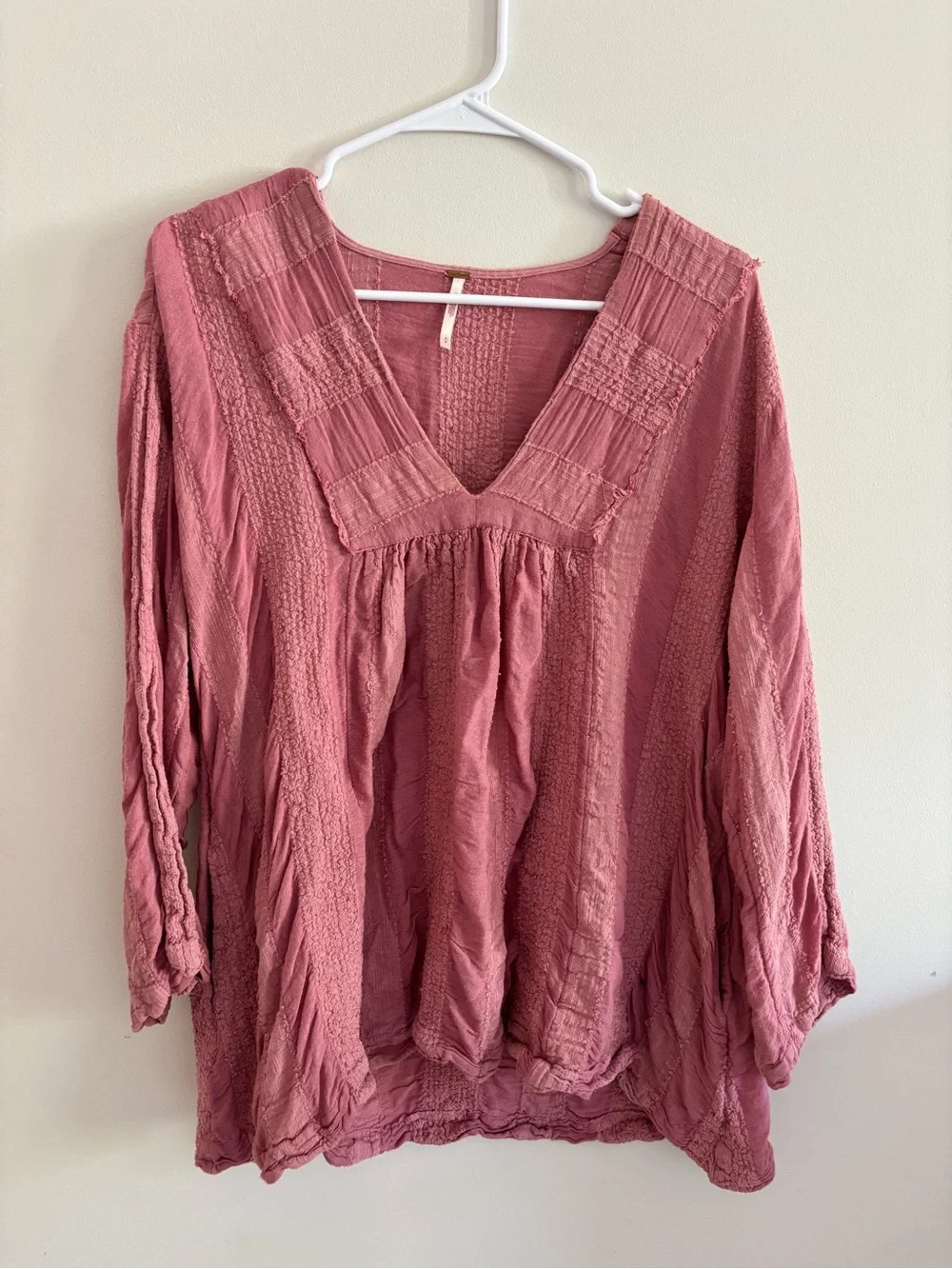 Free People Dusty Rose V-Neck Textured Peasant Tunic